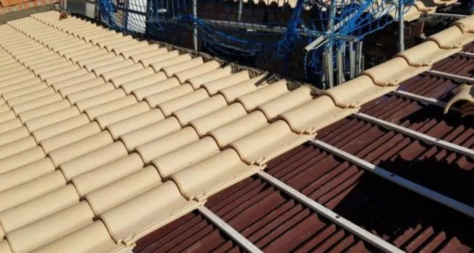 montaje de onduline bajo teja en reinosa, cantabria