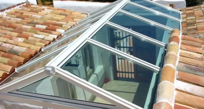 montaje de tragaluces en pielagos, cantabria