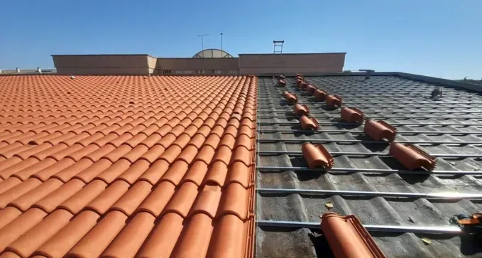 retejados y sustitución de tejas rotas y danadas en Torrelavega, Cantabria